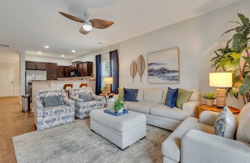 Savannah House | Luxury Group Retreat. Kid and Pet Friendly