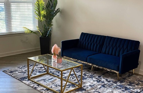 Mableton Apartment | Luxury Hamptons Apartment On The Chattahoochee River