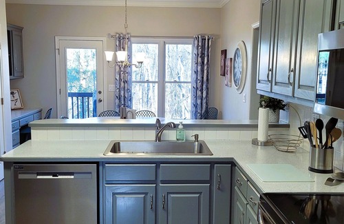 Buford House | Luxury Hideaway 5 Min from Mall of Georgia & 15 Min from Lake Lanier