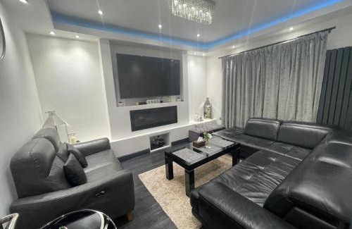 Old Trafford House | Luxury Holiday Home