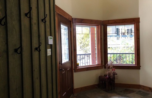 Silver Star Mountain House | Luxury Home on The Knoll - TV room with Snooker table & private hot tub
