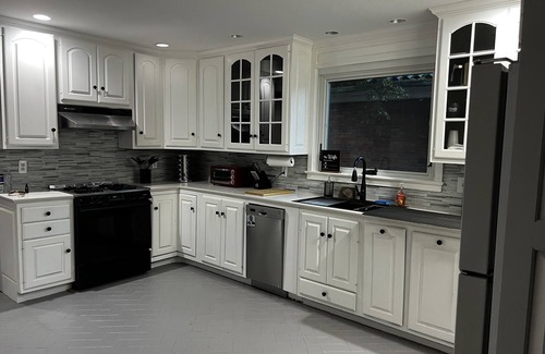 Hillside House | Luxury Home; 10mins to EWR; 30 to NYC, 20min American Dream Mall & 20min Metlife