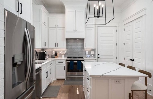 Highlands - Perkins House | Luxury home by L’Auberge & LSU! Safe & comfortable