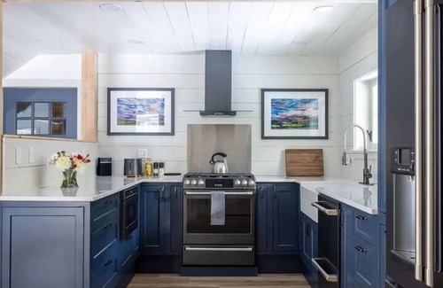 Brownsville Apartment | Luxury Home, Dog Suite | Rock Haven Carriage House