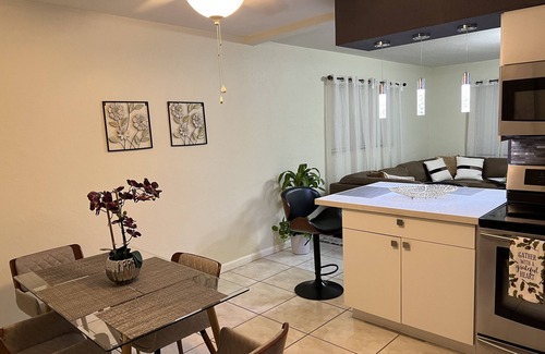 Dania Beach House | Luxury Home in Dania Beach