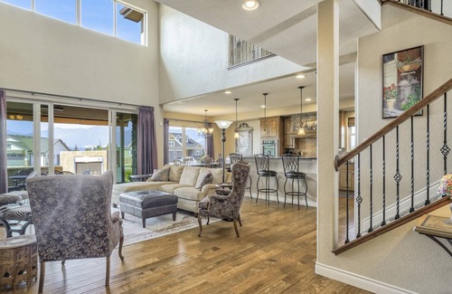 Gleneagle House | Luxury home located in the Gleneagle area of Colorado Springs