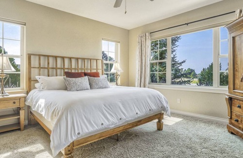 Gleneagle House | Luxury home located in the Gleneagle area of Colorado Springs