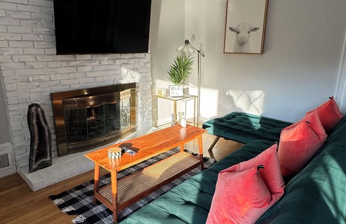 Medford House | Luxury home minutes from downtown, casino, and Tufts university