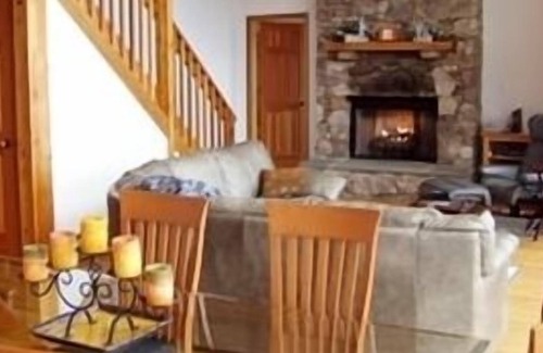Roseland House | Luxury Home on Devil's Knob Loop-- hot tub! amazing view!