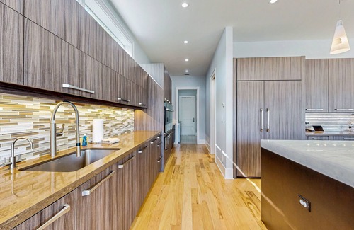 East Fort Lauderdale House | Luxury home with yacht accommodations, gym, sauna, pool/spa & waterfront views