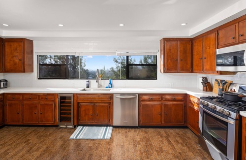 Eagle Rock House | Luxury Home with City View - Close to LA
