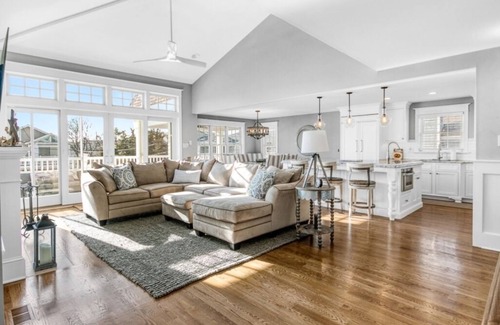 Avalon House | Luxury Home with Heated Pool, elevator & Steps to the beach. Ocean views!
