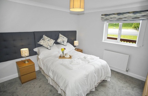 Winnard's Perch Cabin | Luxury hot tub Lodge at Retallack nr. Padstow & Newquay