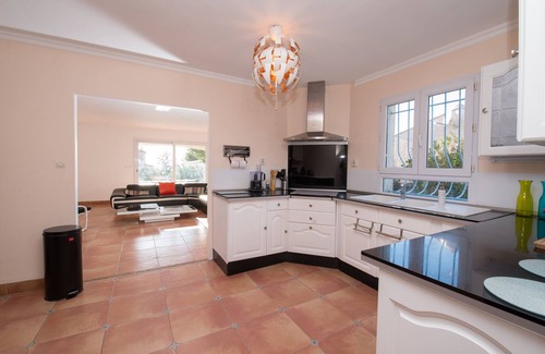 Carnoux-en-Provence House | Luxury house with large heated pool in spacious property, 10 min from the sea