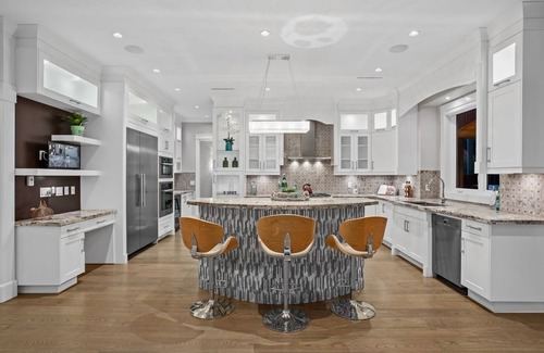 District of North Vancouver House | Luxury House