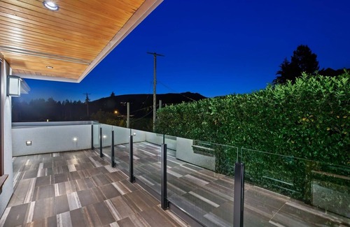 District of North Vancouver House | Luxury House