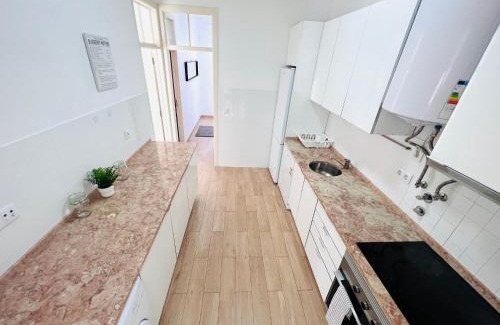 Linda-a-Velha House | Luxury house next attractions with free parking