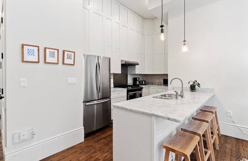Central Business District Hotel | Luxury in NOLA: 4BR, 4BA Downtown Suite- Near Harrah's & French Quarter - Perfect for Groups