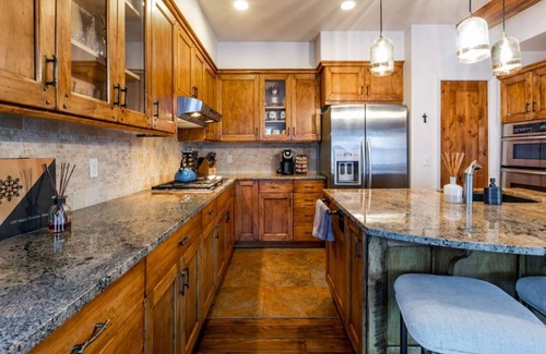 Park City House | Luxury in Old Town Park City. Elevator, 5 bedrooms, 5 bath, Hot Tub, Short Walk to Main St.