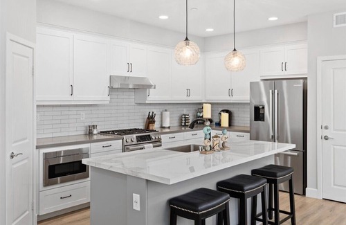 Carlsbad Village House | Luxury in village with private patio - 2 blocks from beach & village!