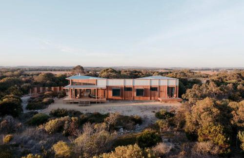 Nangkita House | Luxury island villa retreat with private waterfront