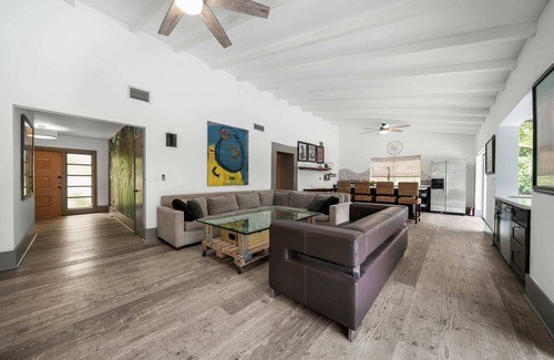 Golden Glades Villa | Luxury Jungle Paradise with Heated Pool, BBQ, Soccer