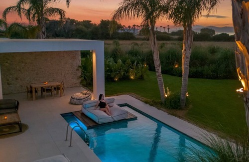 Tingaki Villa | Luxury Kos Villa | Villa Pigwidgeon | 1 Bedroom | Spacious Furnished