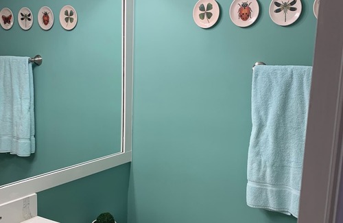 North Shore Condo | Luxury lake front condominium in THE WATERFRONT Country Club Community