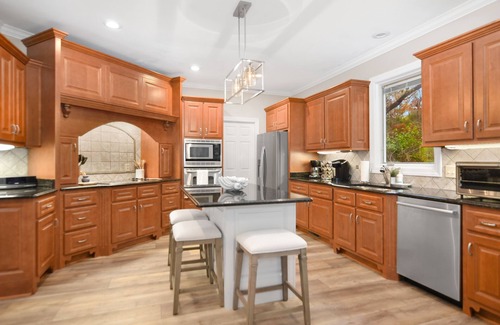 Lutts House | Luxury Lake Home with Million Dollar Views!