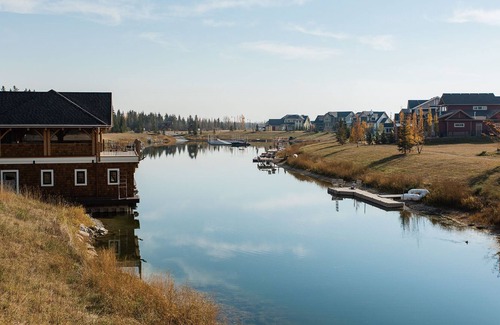 Parkland Beach House | Luxury Lake house in Meridian Beach
