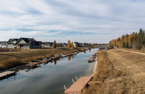 Parkland Beach House | Luxury Lake house in Meridian Beach