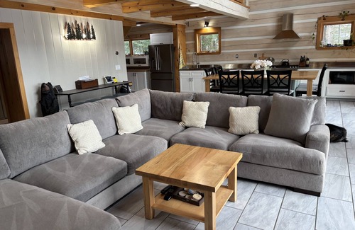 Algoma District Cabin | Luxury Lake Superior Log Home | Private Beach Outdoor Kitchen Sleeps 10