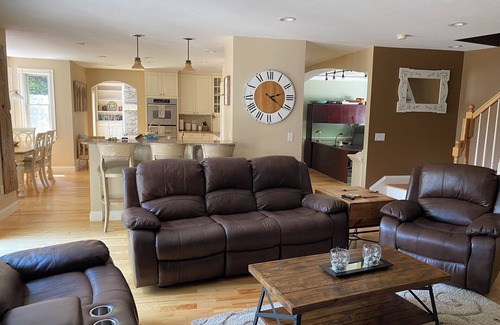 Moultonborough House | Luxury lake view home. Short walk to beautiful beach. Book July 5-12 2025 now!