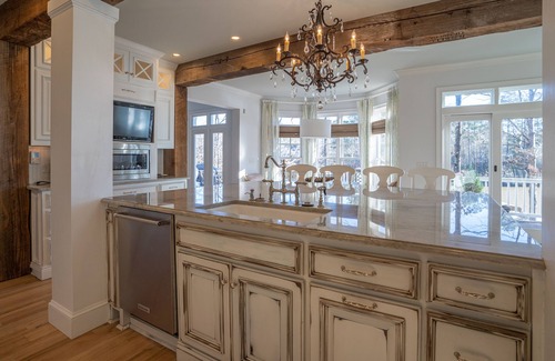 Lake Oconee House | Luxury lakefront Lake Oconee retreat available for 31+ day stays