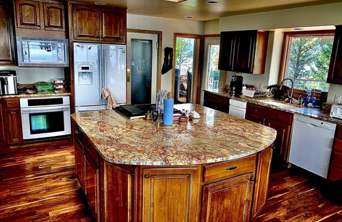 Coeur d'Alene House | +Luxury Lakefront for 12+ Private Beach & Dock, Huge GameRoom & Indoor Koi Pond!