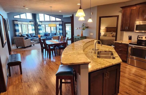 Spirit Lake Condo | Luxury Lakeside Bridges Bay Condo