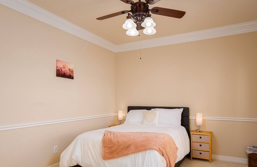 Falcon Point House | Luxury Leisure Spacious/Pool/Golf Course/Central