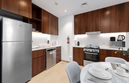 Dubai Apartment | Luxury lifestyle at La Sirène, Port de la Mer, Jumeirah 1 | 1 Bed | Sleeps 4
