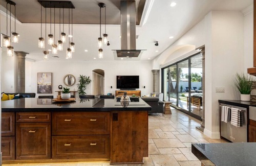 Rancho Saguaro Villa | Luxury Living 12 min to Old Town Heated Pool.