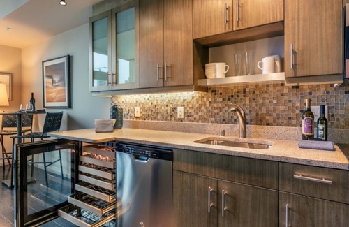 Belltown Condo | Luxury Living: 2BR Condo at Via 6