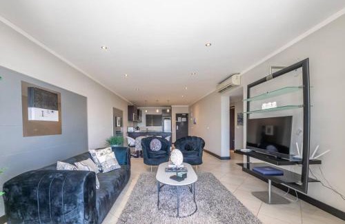 Cape Town City Centre Apartment | Luxury Living at The Icon