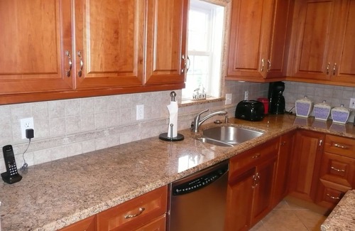 North End Condo | Luxury living - Elevator, WIFI and 10 Beach Tags, Park 4 cars