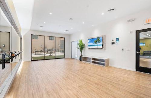 Hackensack River Waterfront Apartment | Luxury Living in Jersey City Only Steps Away from Manhattan