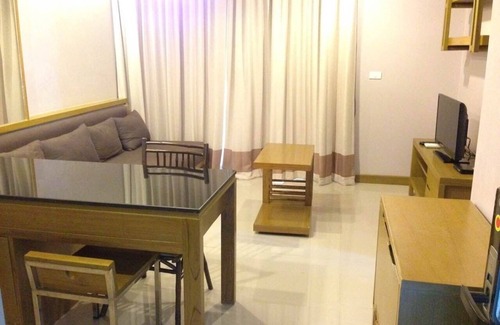 Nimman Apartment | Luxury Living @ Nimman w/BikePoolGymWifi
