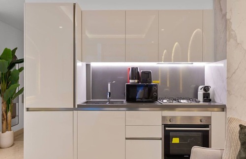 Business Bay Apartment | Luxury Living Studio in the Heart of Business Bay