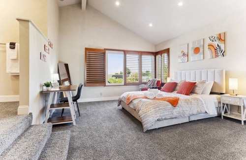 Concord House | Luxury Living: Walkers Paradise / Hidden Oasis