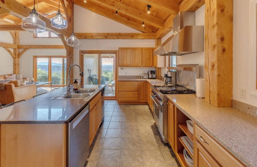 Littleton Cabin | Luxury Lodge in Littleton w/Panoramoic Mountain Views