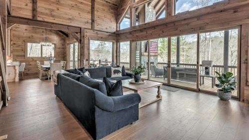 Blue Ridge House | Luxury Lodge on the Toccoa