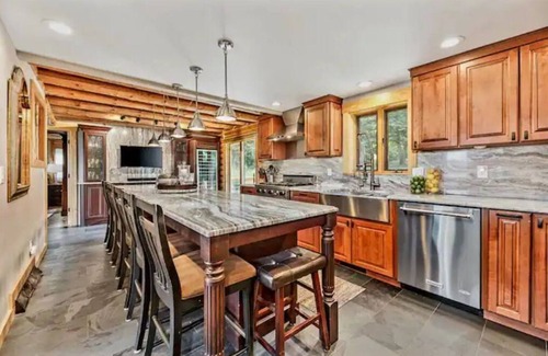 Traverse City Cabin | Luxury Lodge overlooking both Grand Traverse Bays