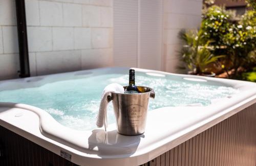 Mandre House | LUXURY MANDRE HOUSE Apartment II with Jacuzzi